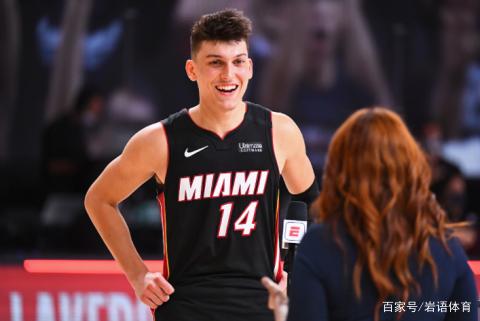 在接受采访 在接受采访